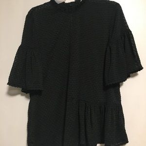 Green blouse with ruffle sleeve